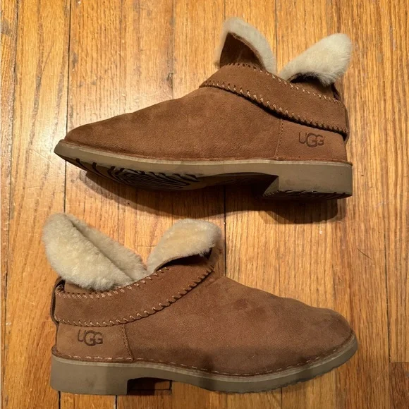 UGG Romley Buckle Chestnut Suede Boot Size 9 - Picture 4 of 5